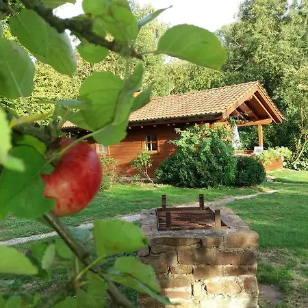 Romantisches Blockhaus An Der Maerchenstrasse!